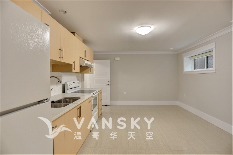 260409112546_2 lower 2bd kitchen living.jpeg